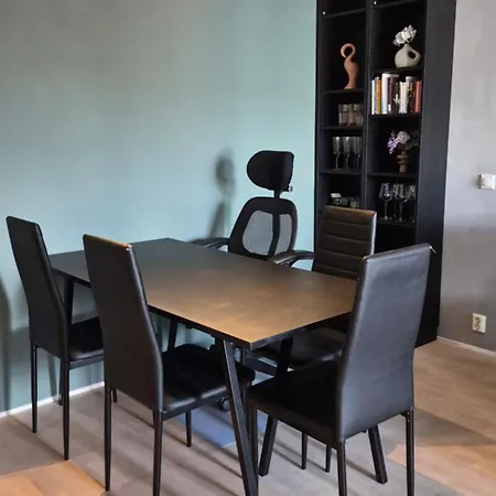 Very Flat With Big Courtyard Balcony Appartement *